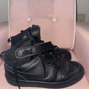 Women air forces size 6.5